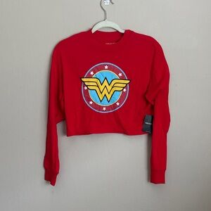 Forever 21- Red Long Sleeve Wonder Woman Crop Top size small NWT